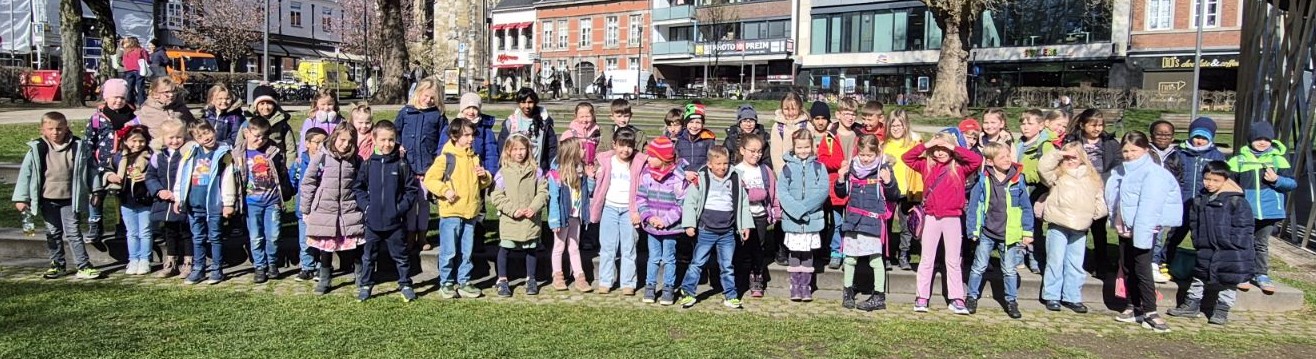 Theaterausflug Eichhörnchen und Hunde